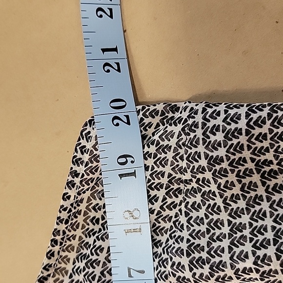 Old Navy, Size L Black White Patterned Sheer Tank, Excellent Used Condition - Picture 7 of 11